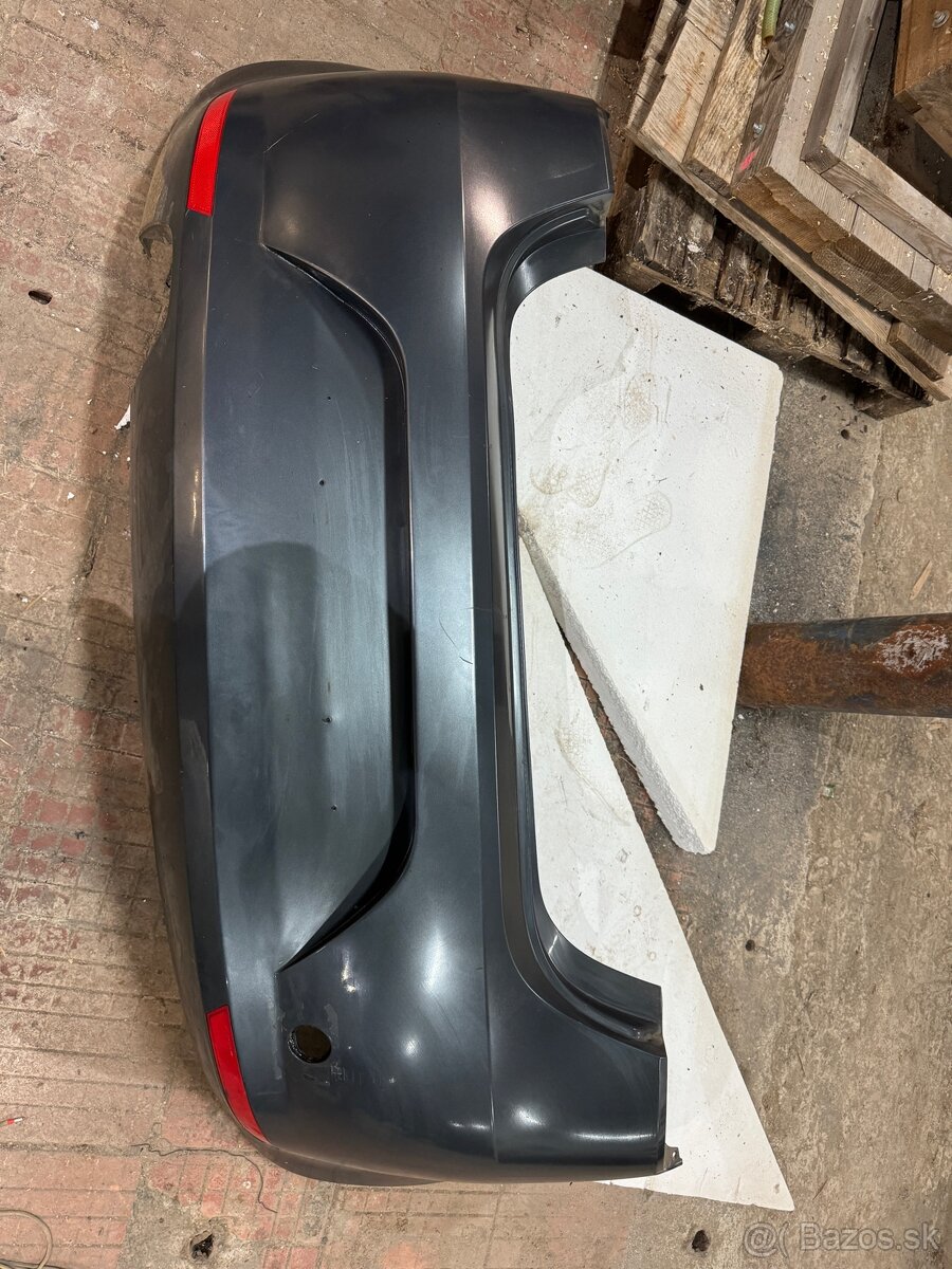 Seat leon 2 zadny naraznik