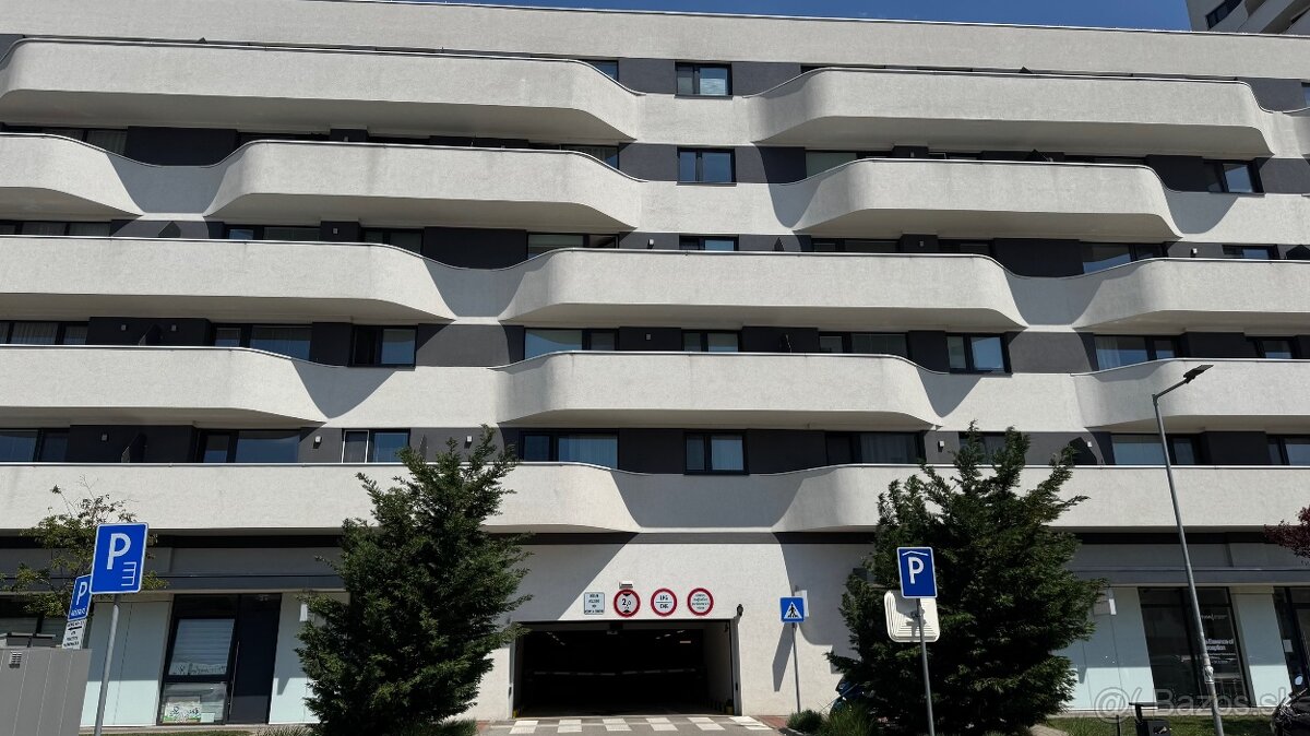 Parkovacie státie ulica Závodu Matador - Petržalka