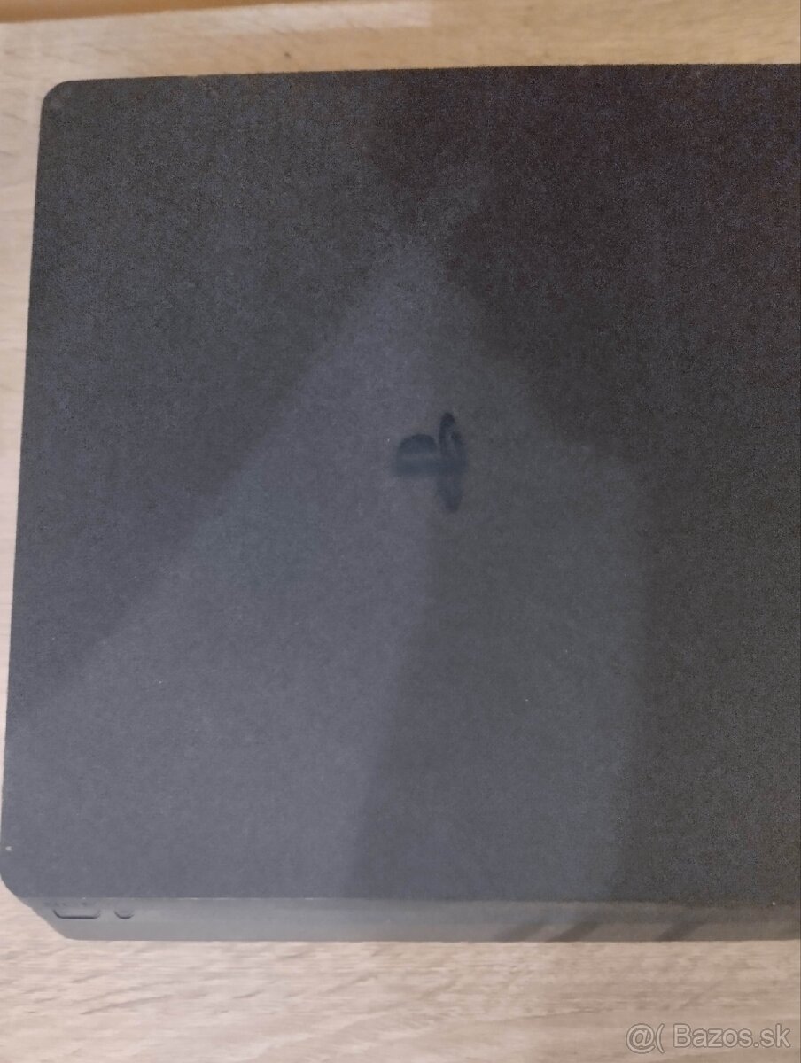 Predám PS4