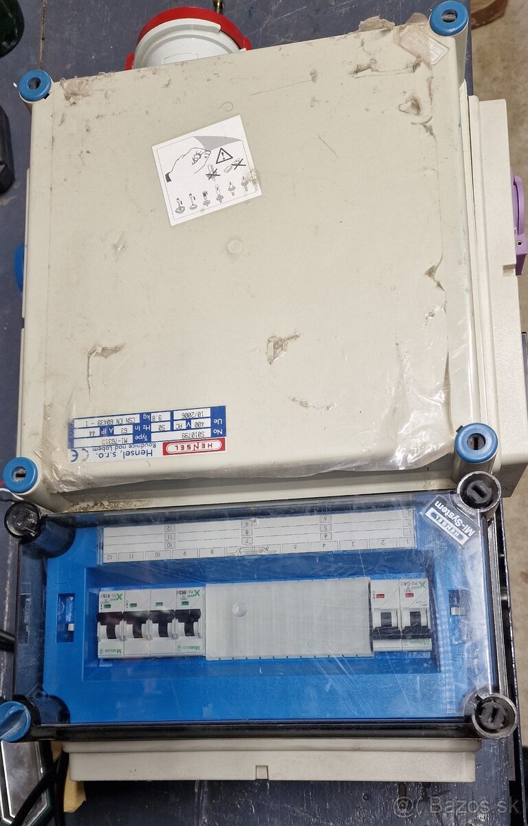 Rozvádzač 400V 230V 24V