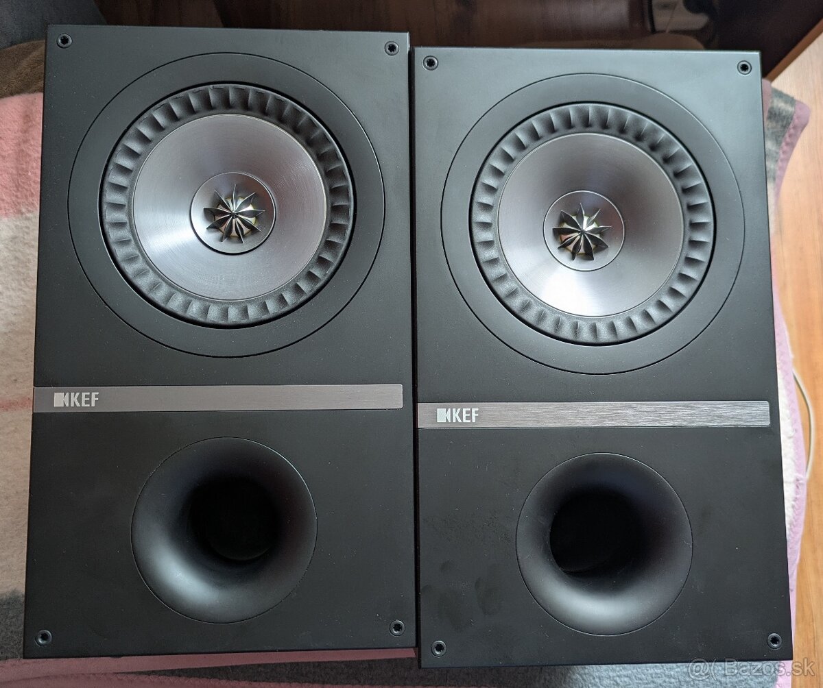 KEF Q300