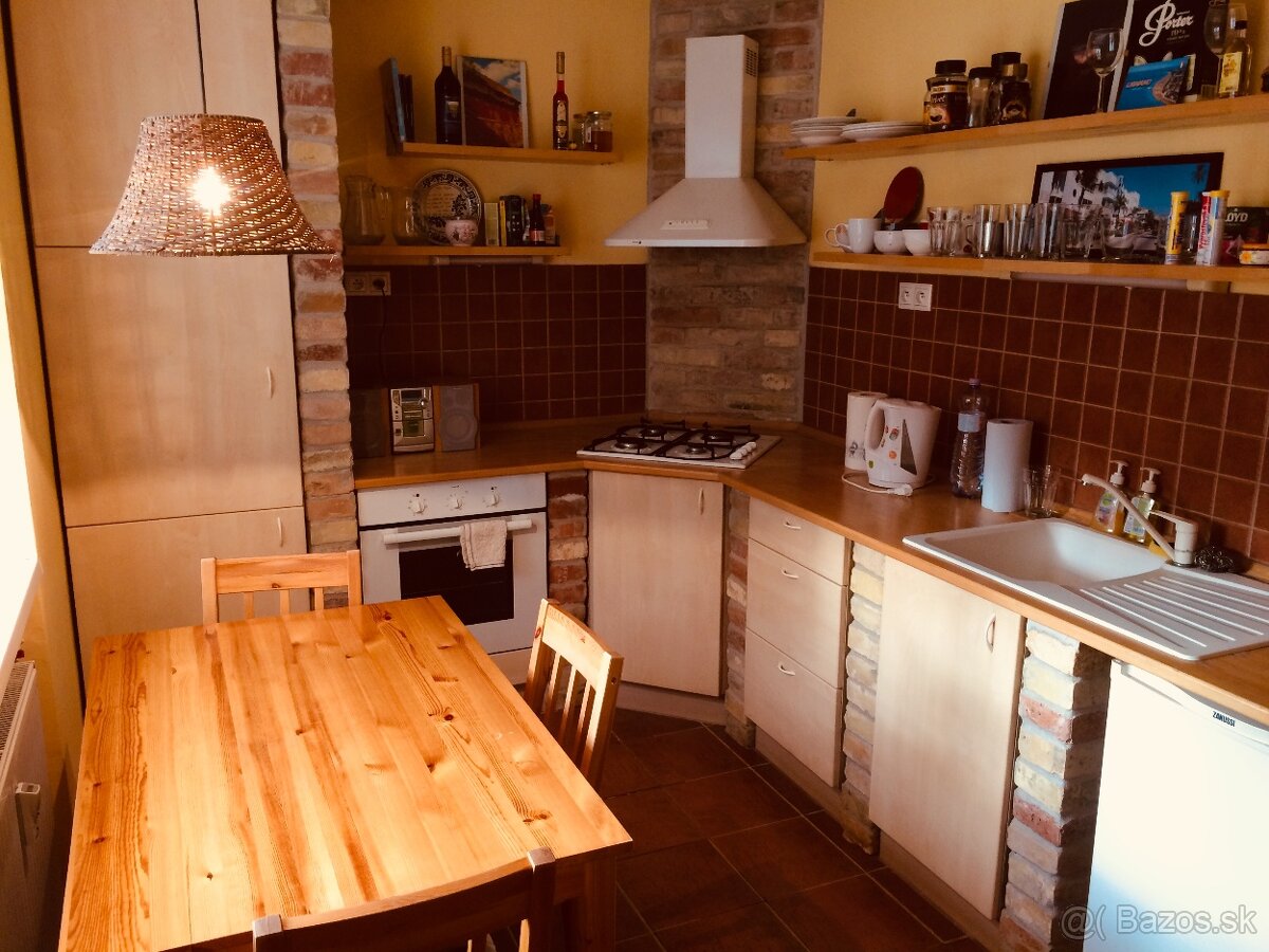 Dvorská ul. 2izb. tehlový byt na predaj