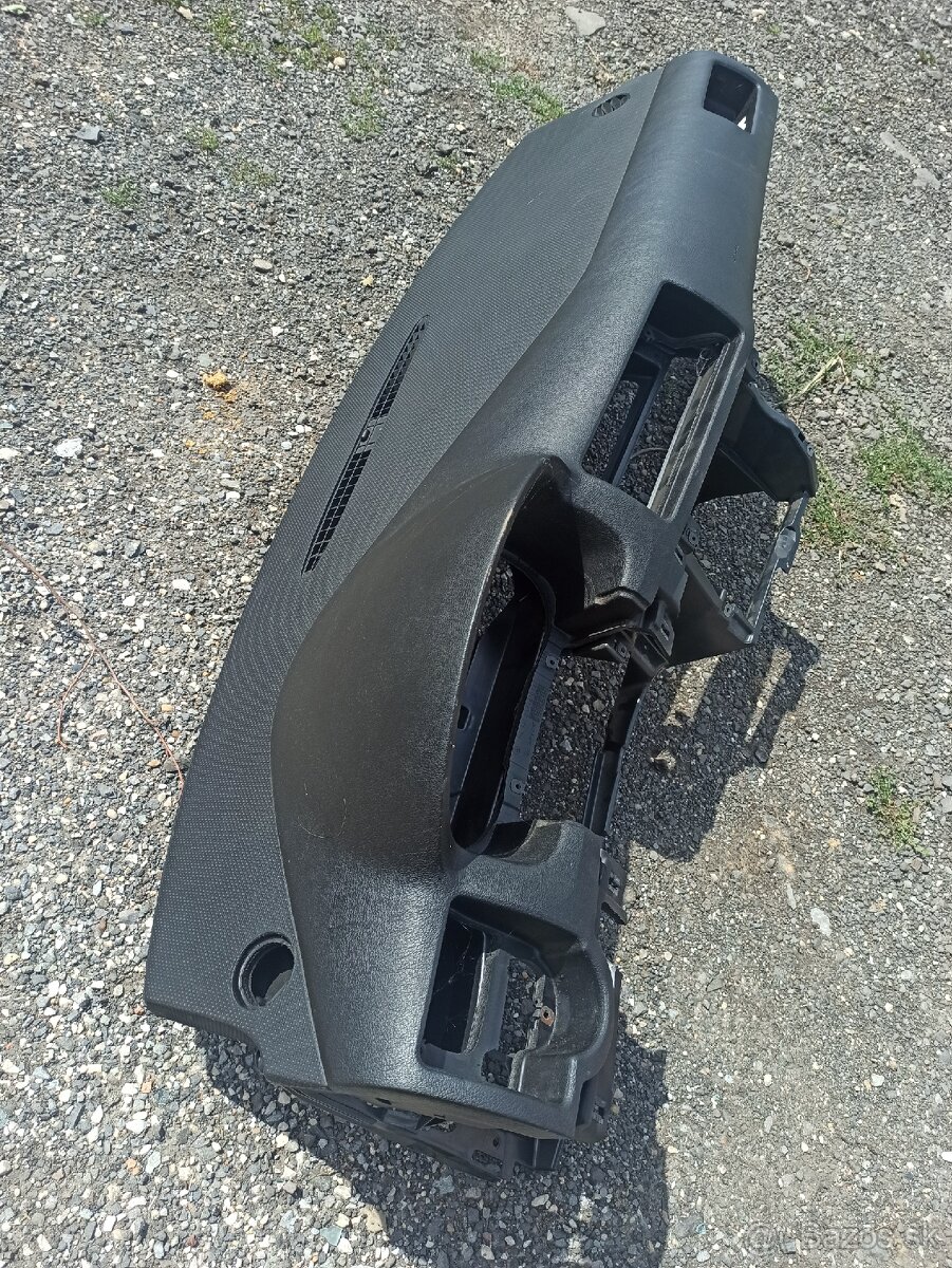 Palubovka+ airbag spolujazdca VW Bora