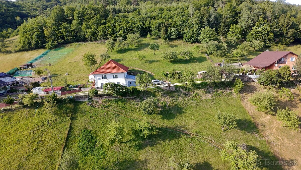 Rodinný dom na predaj aj s garážou v obci Maria Huta