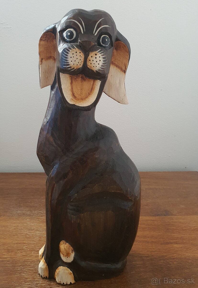 PREDAJ - DEKORÁCIA - DREVENÝ PES