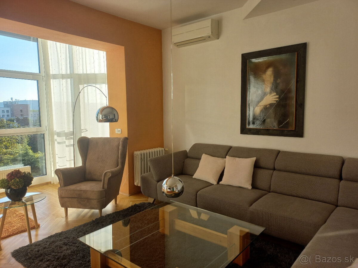 Prenájom 4 izb. bytu v RD, Staré Mesto, Révová ul.