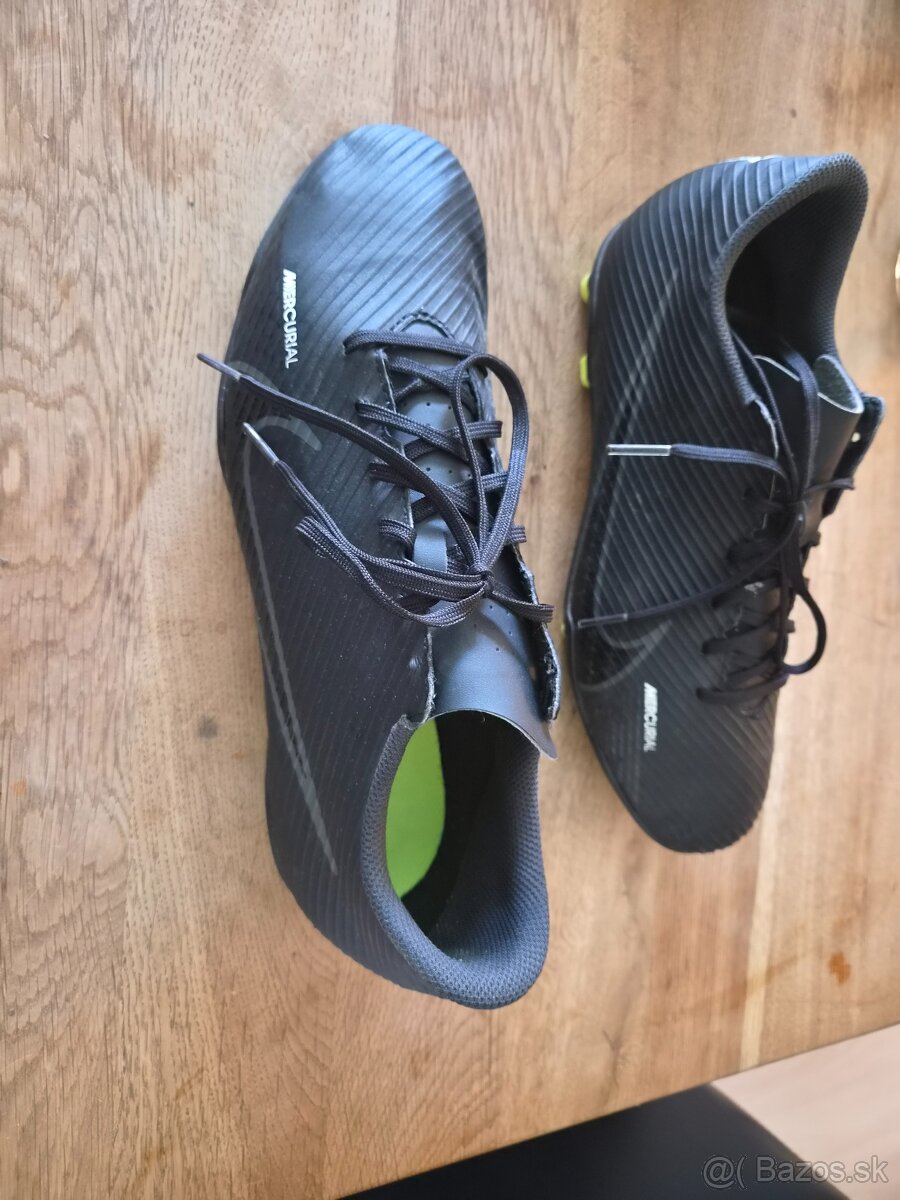 Predam Nike kopacky velkost 43