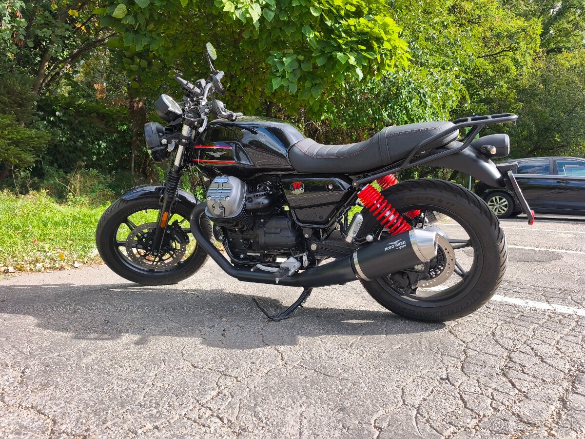 Moto Guzzi V7 Stone special edition