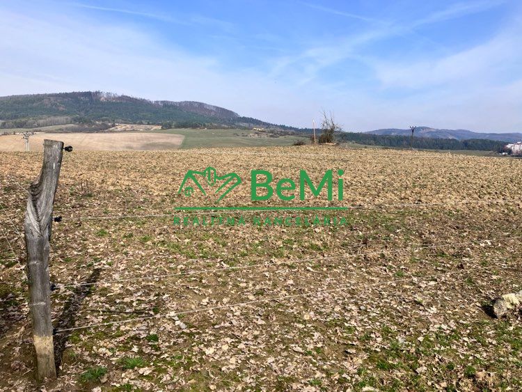 Pozemok Hôrky, okres Žilina, 1440m2 (037-14-JAGAa)