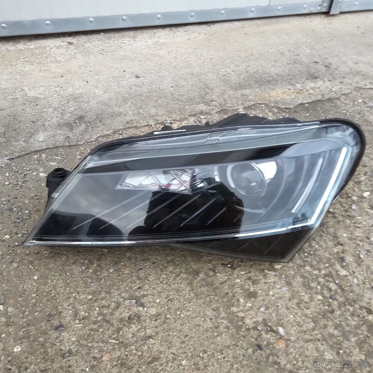 xenon bi-xenon svetlo skoda superb iii 3 levy 15-