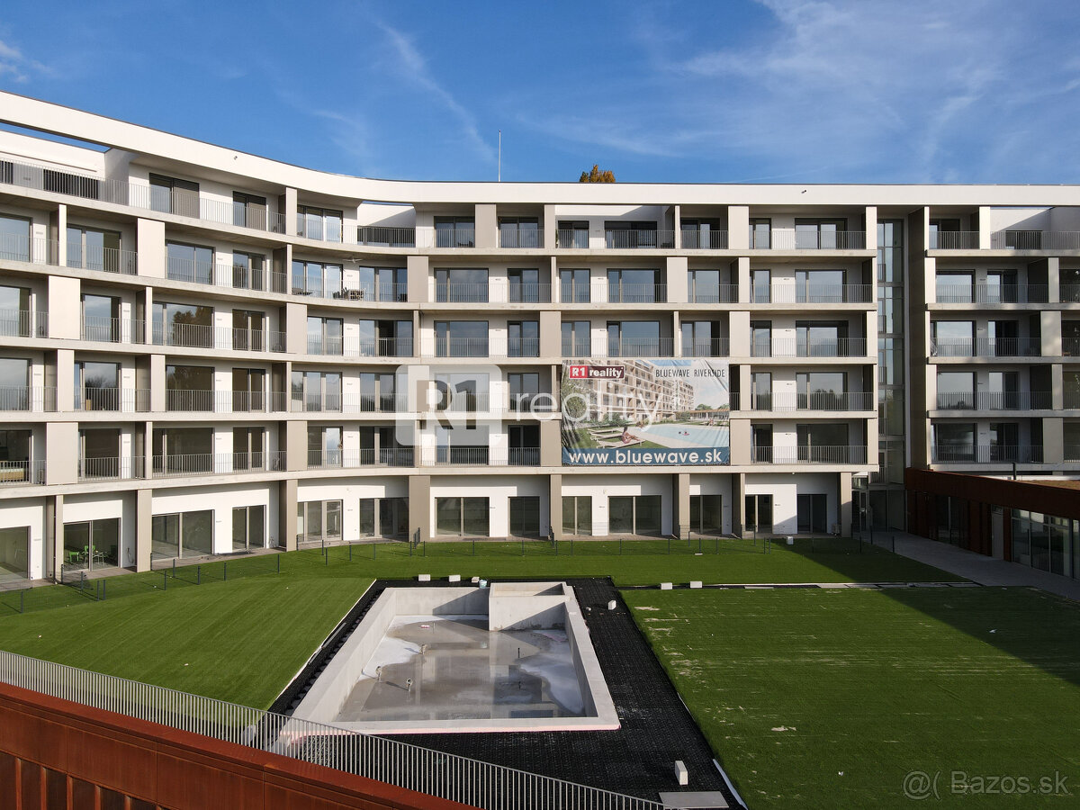 TOP INVESTÍCIA: Nový 2-izbový apartmán A8 s predzáhradkou v