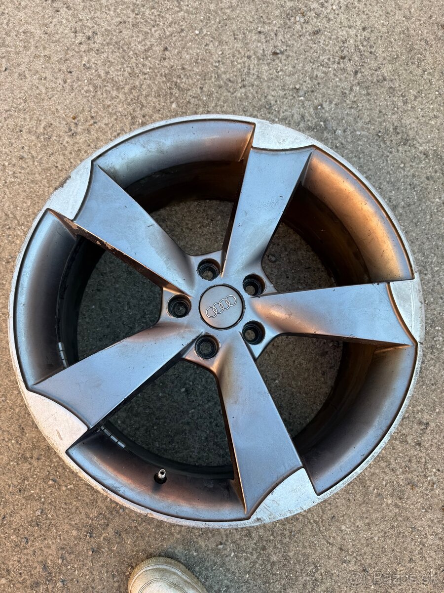Audi Rotor R19