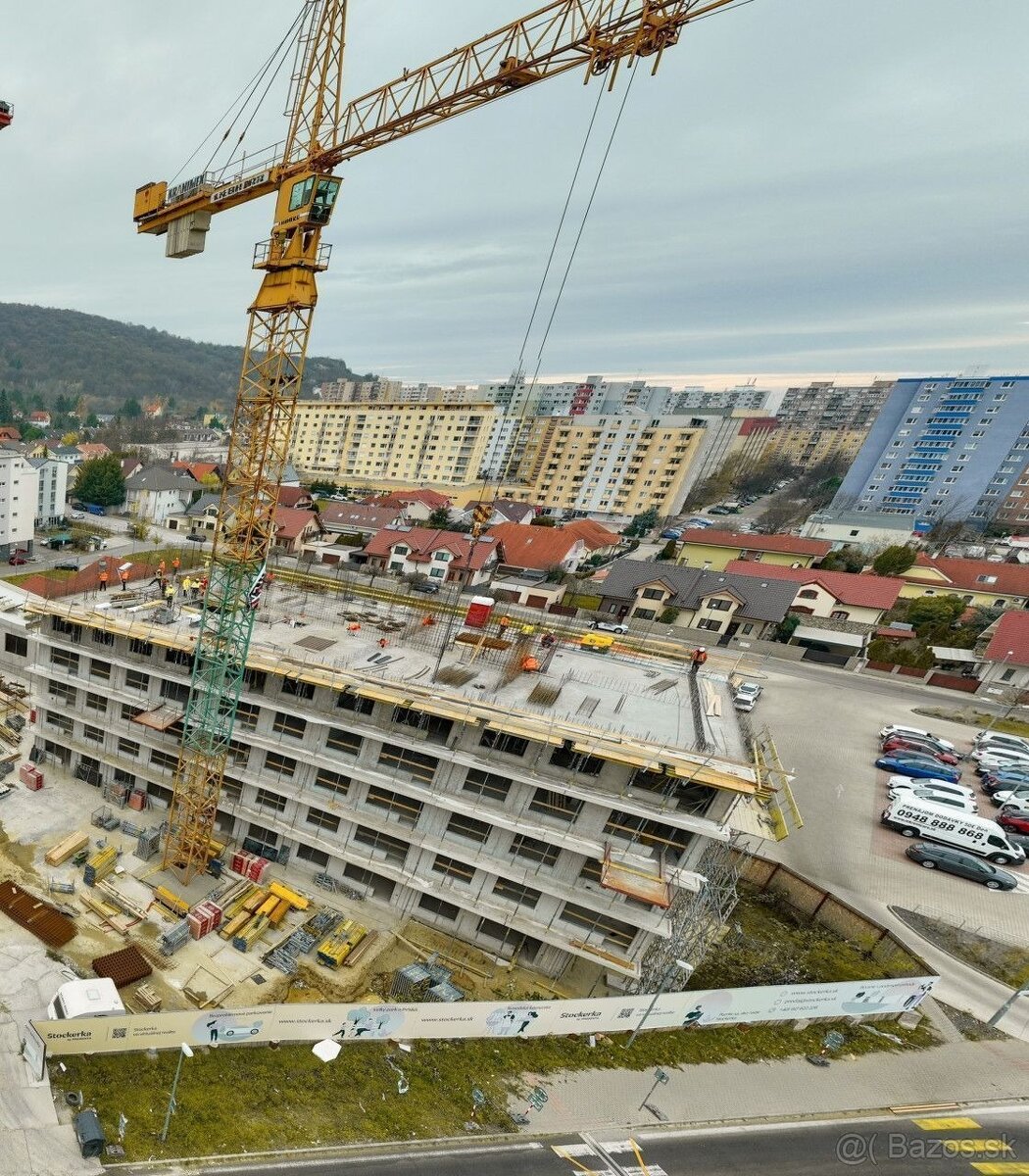 Tesár, Pomocný robotník