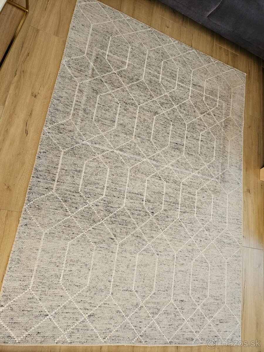 Koberec 160x230