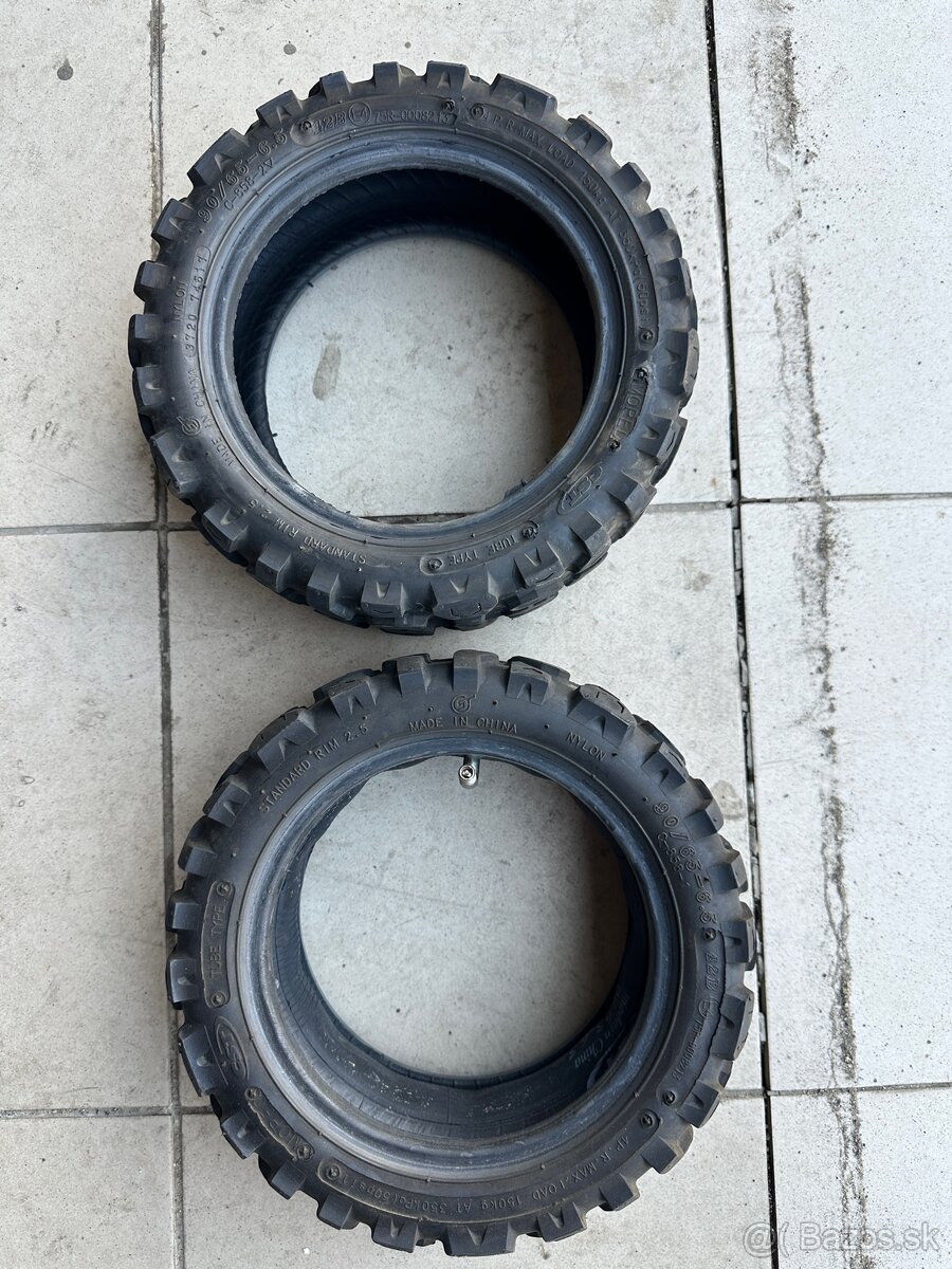 Pneu CST 90/65-6,5