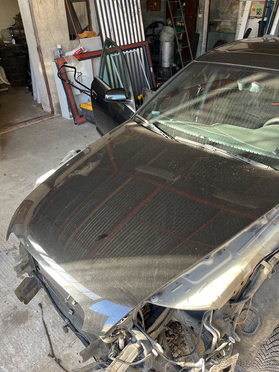 Audi a6 c6 kapota