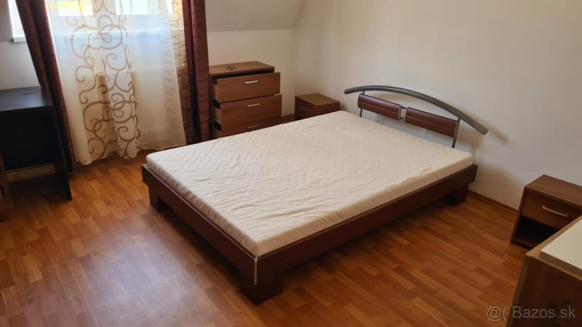 Prenájom menšieho 2-izb.bytu v RD, Petržalka