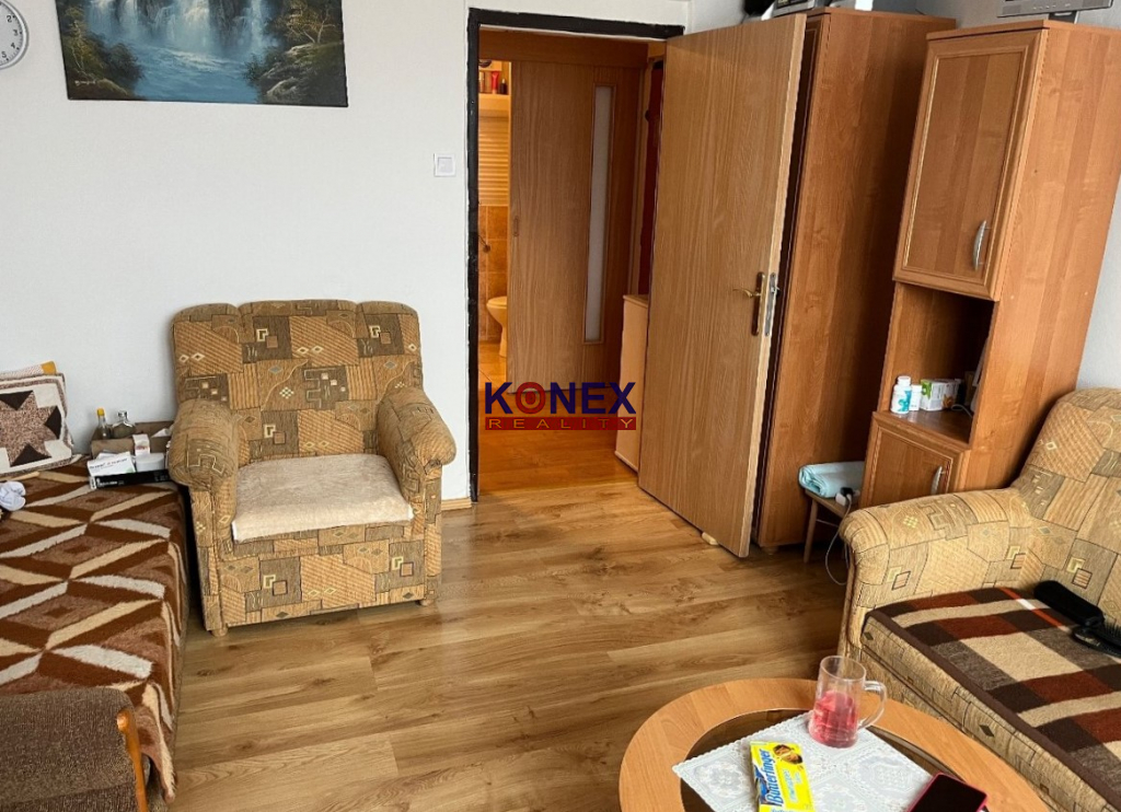 Na predaj kompletne zariadený 3-izbový byt v Snine