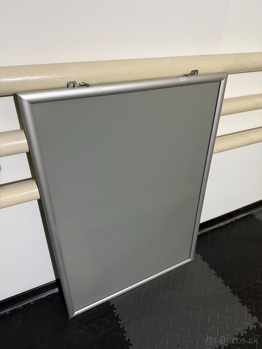 Hliníkový obojstranný rám na plagáty A1