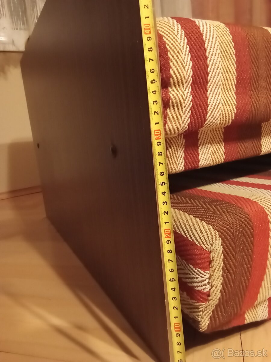 Rozkladacia pohovka a posteľ