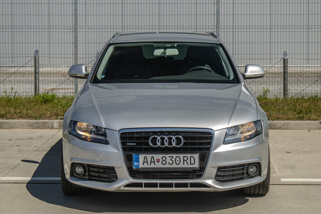 AUDI A4 AVANT 3.0 TDI V6 QAUTTRO 176KW 194 000 Km