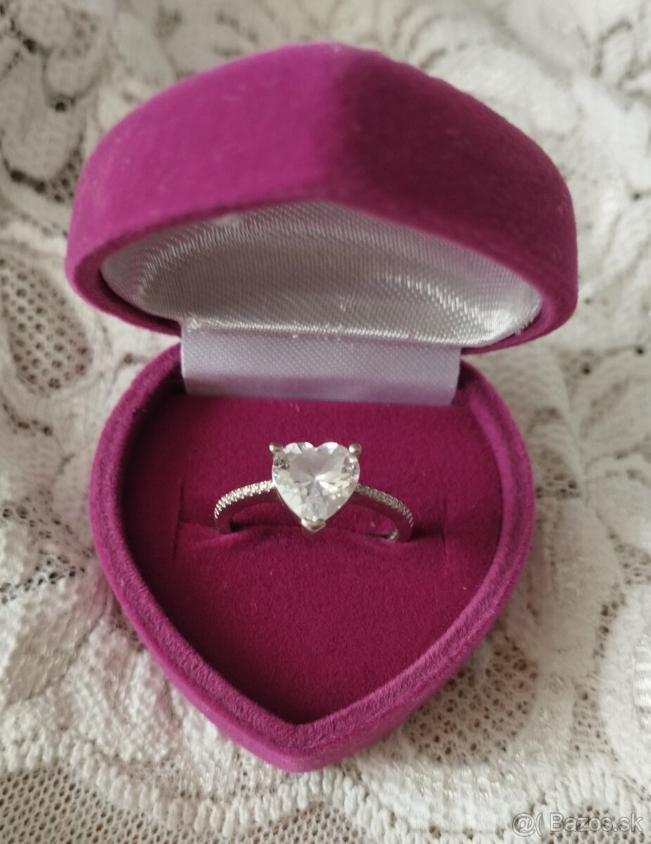 Srdieckovy zasnubny prstienok