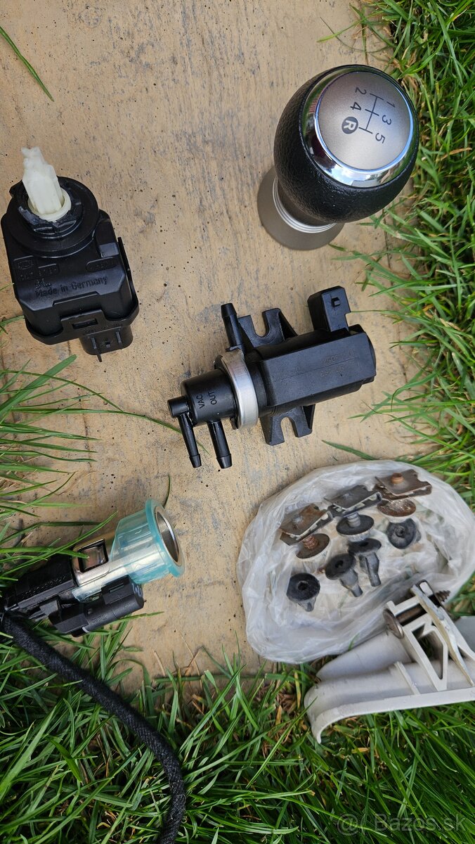 Volvo V40, S40 - auto diely