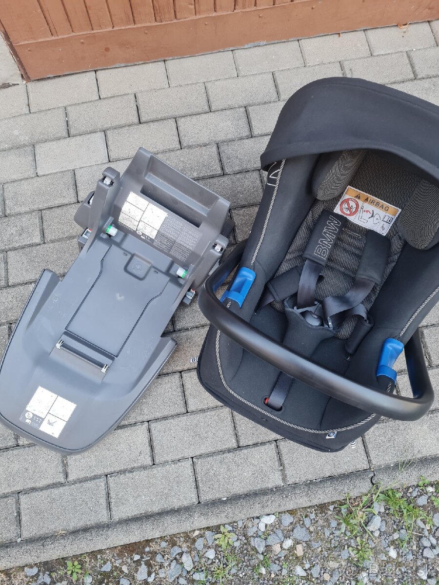 BMW autosedačka +základňa