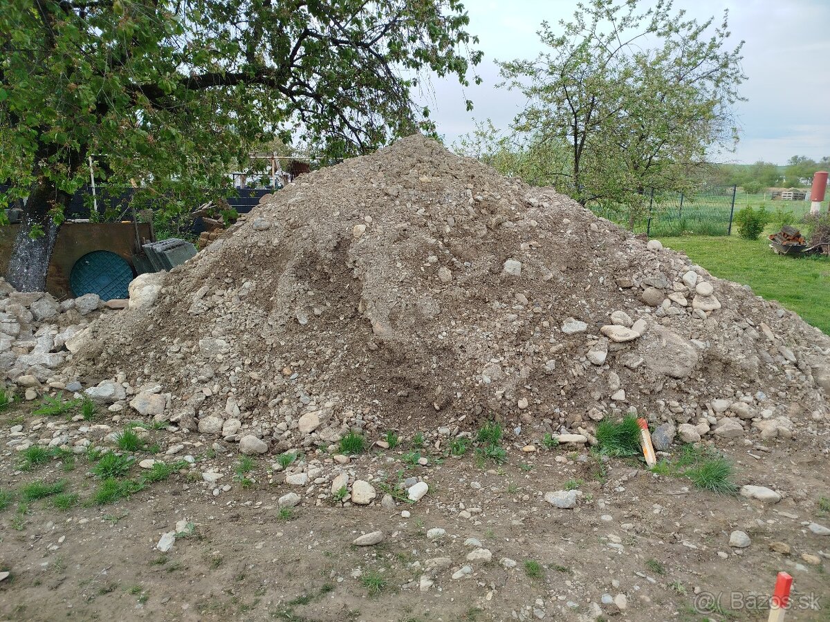 Hlina na zásyp