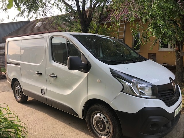 Renault Trafic regál