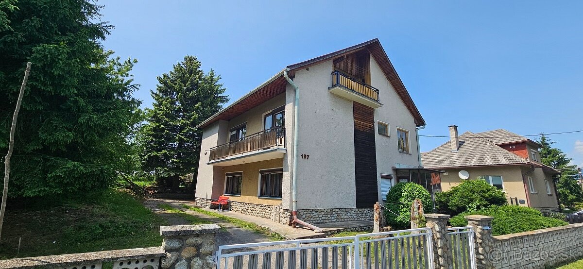 Rodinný dom na okraji obce, Ploštín - L. Mikuláš