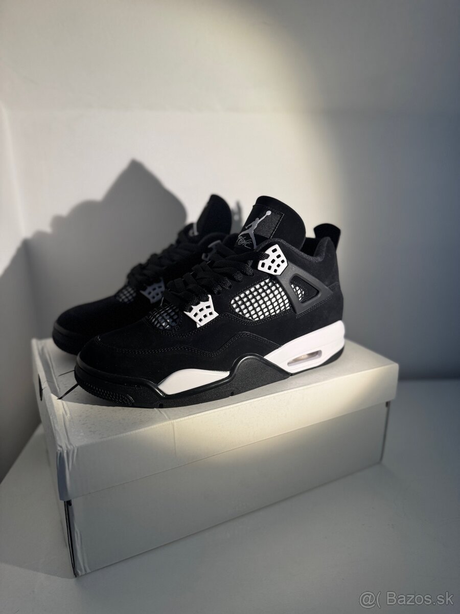 Jordan 4 white thunder