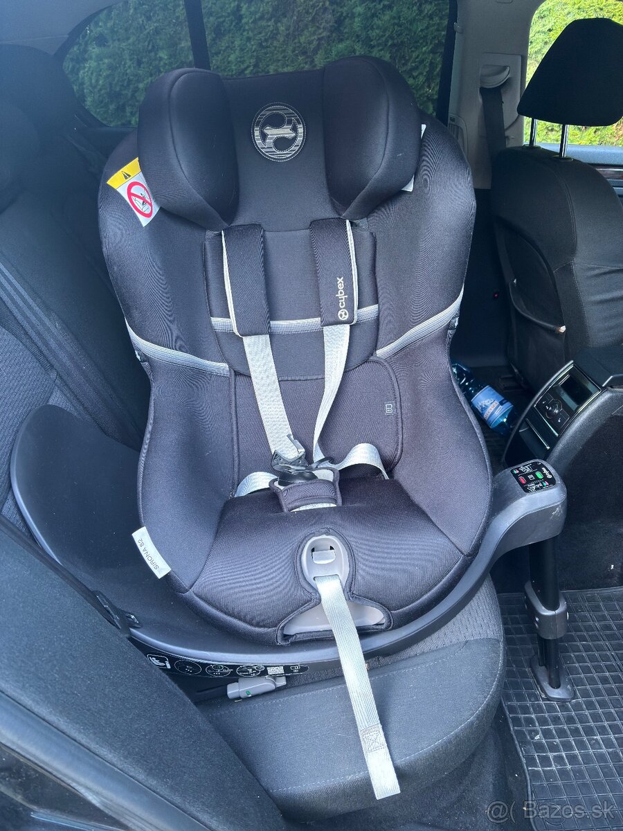 Cybex Sirona S2 i-size moon black