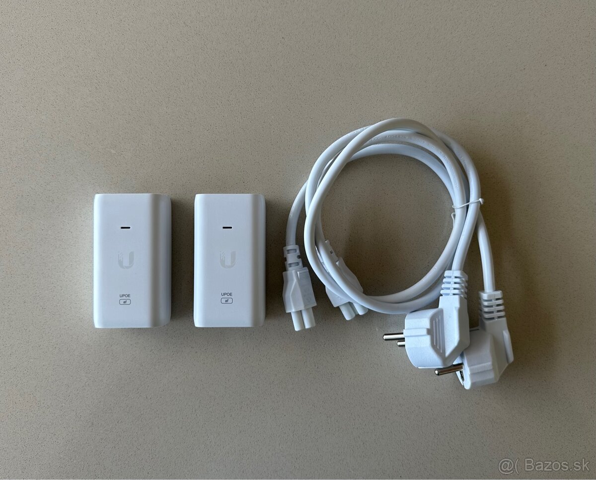 Gigabitový PoE injektor UniFi 15,4W