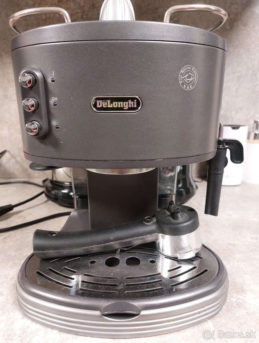Pákový kávovar Delonghi