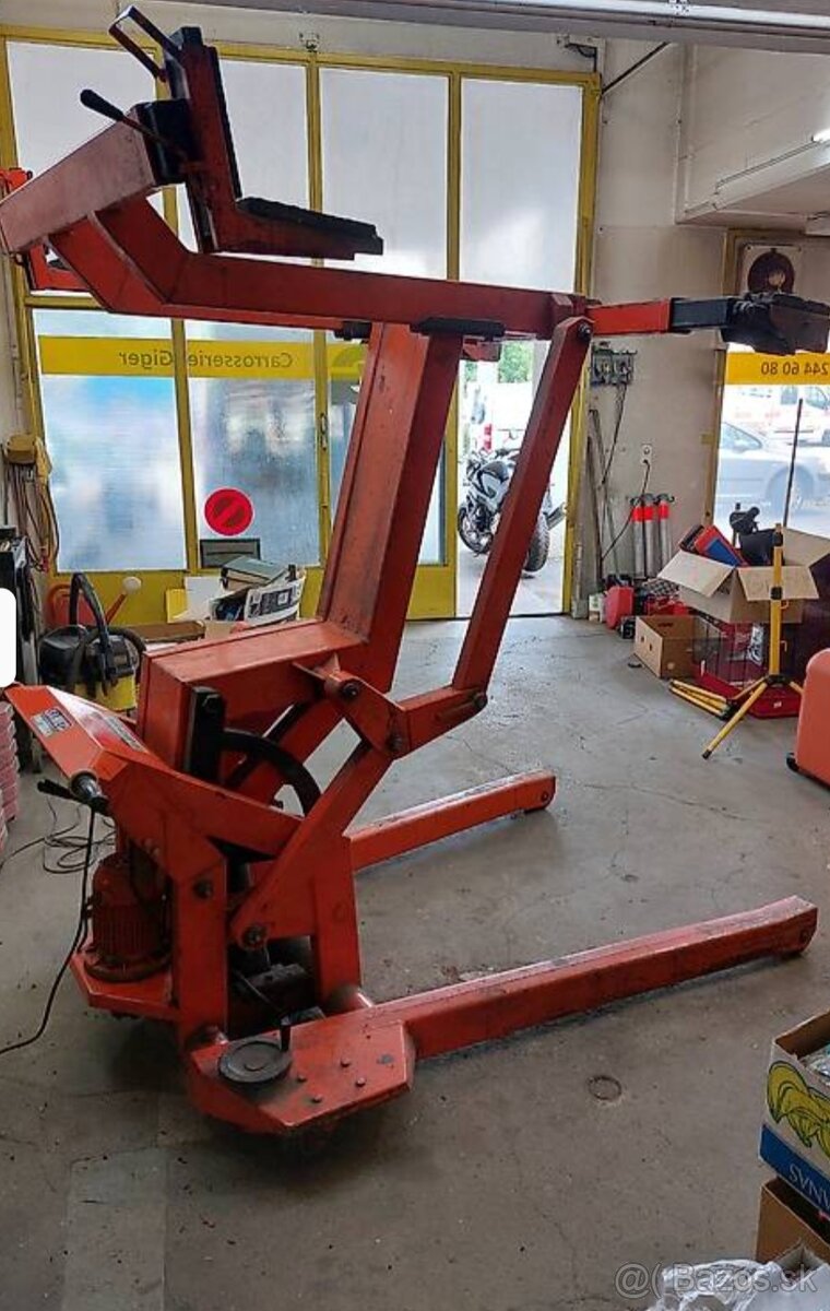 Mobilný autozdvihak 2.0t