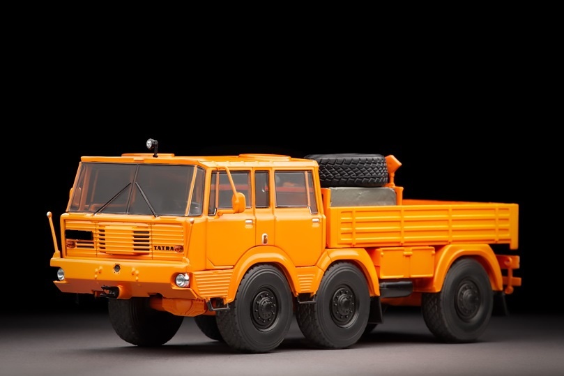 Nakladiak Tatra 813 6×6 Kolos – DeAgostini