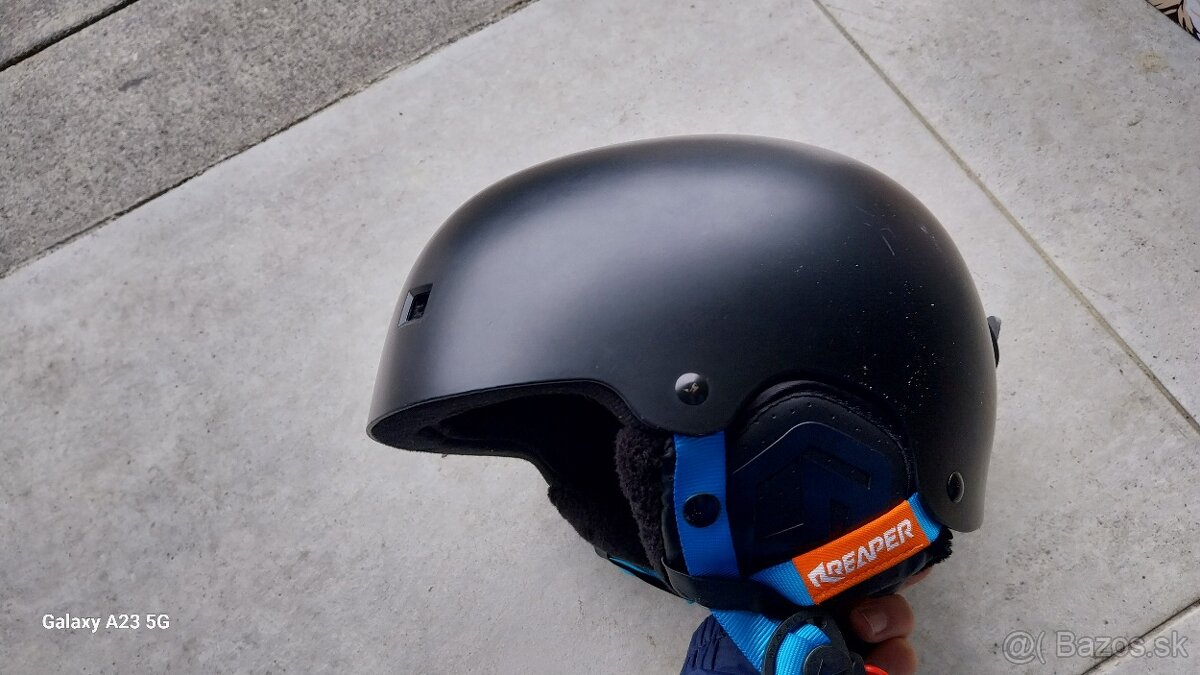 Detská chlapčenská lyžiarská prilba