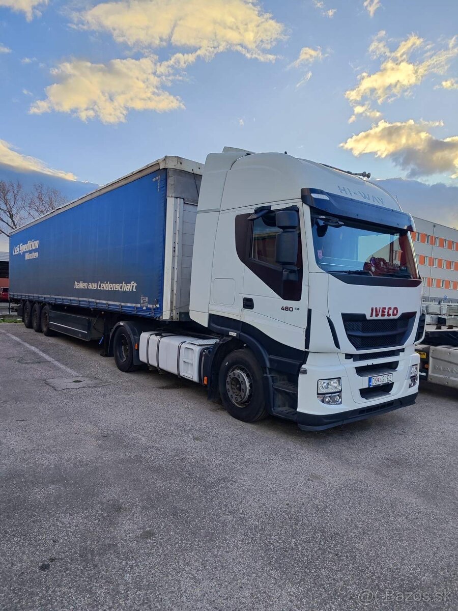 Iveco STRALIS 480 e6 a Naves Shcwarzmuller