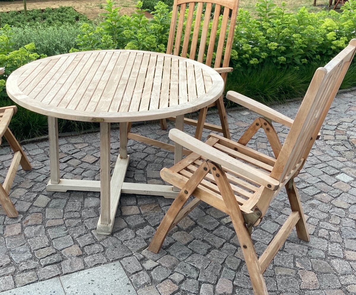 AKCIA: Teakove sedenie - okruhly stol a 2 poloh. stolicky