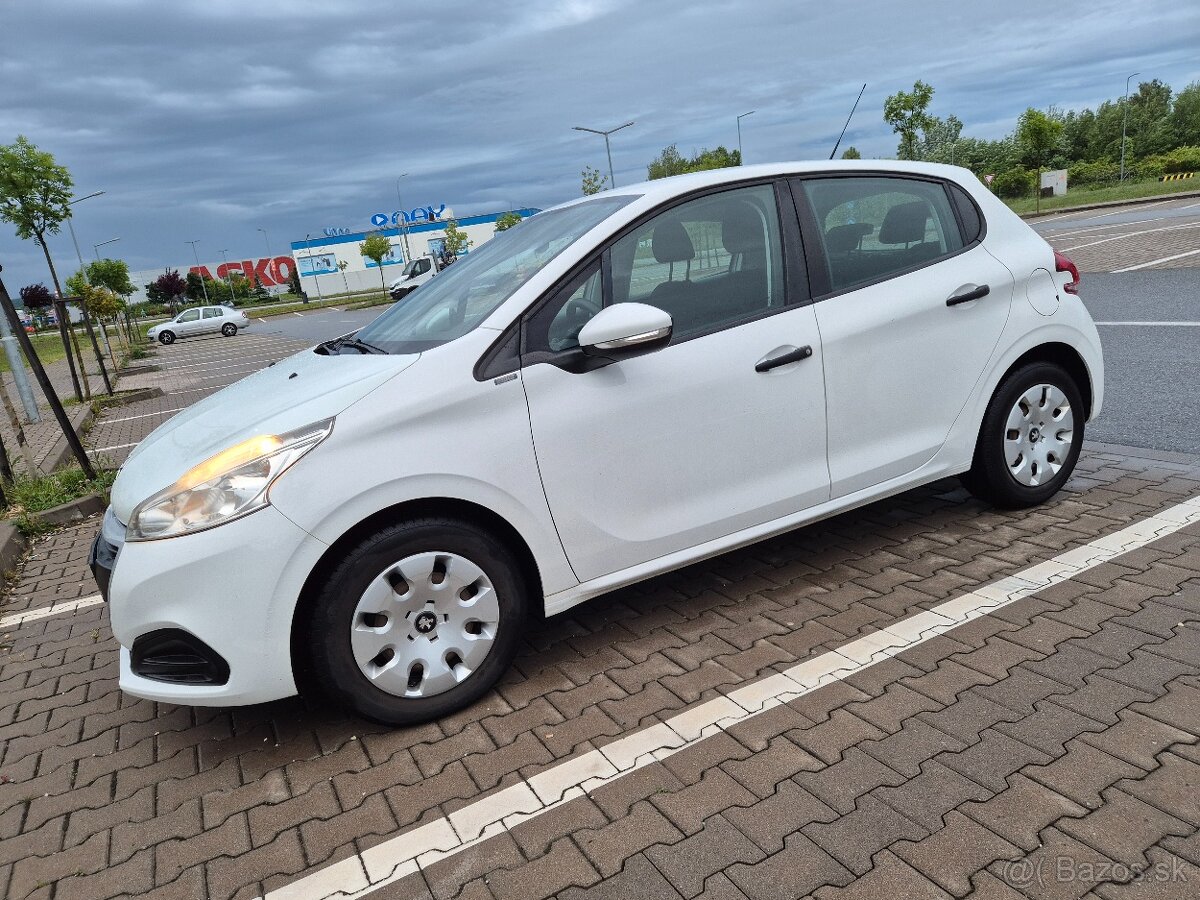 Peugeot 208 - 1,6 HDI r.v. 12/2017 naj.113000 km.
