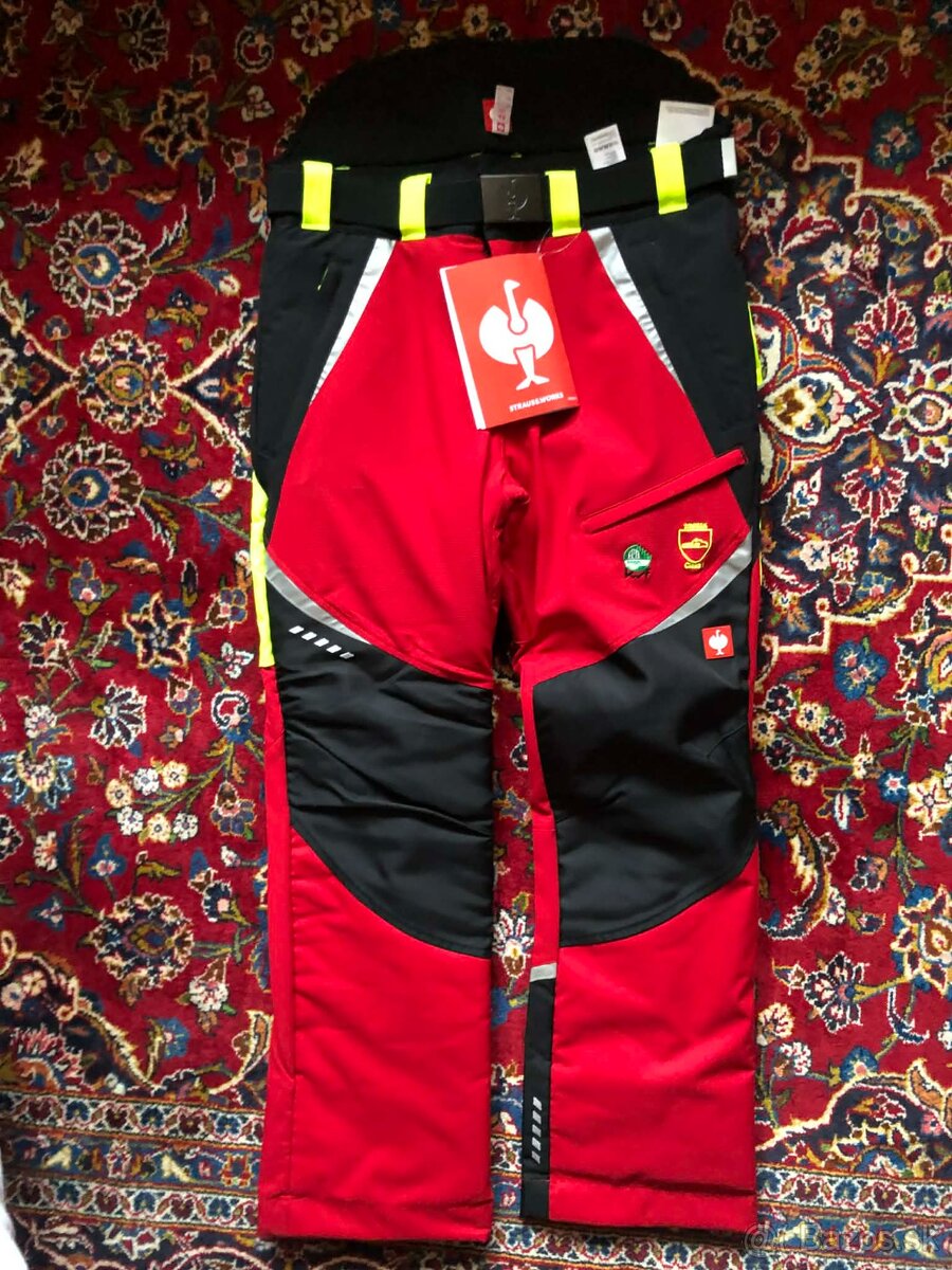 Oblečenie pre pilčíckov/do lesa - nohavice, bundy, obuv MIX