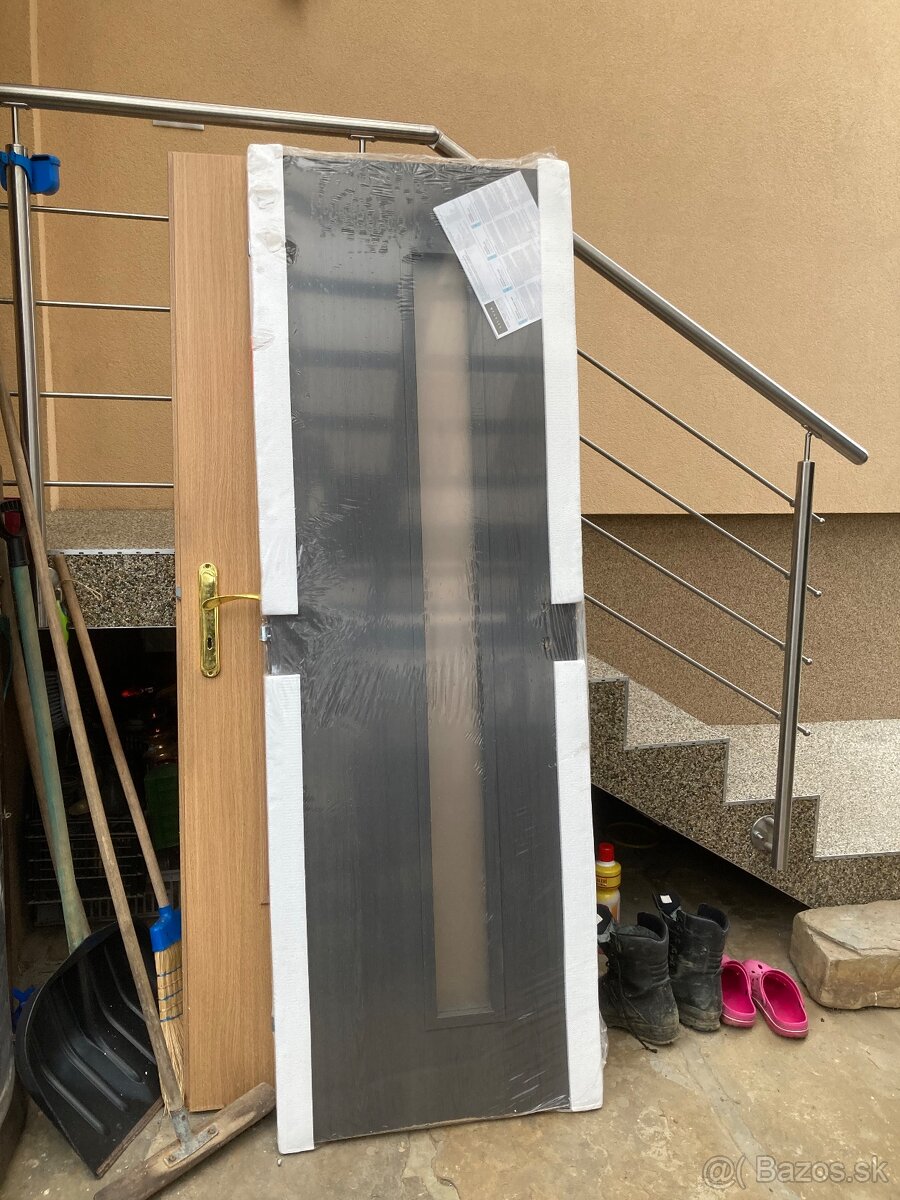 Predám ľavé dvere šírky 60 cm, antracit, NOVÉ, NEROZBALENÉ