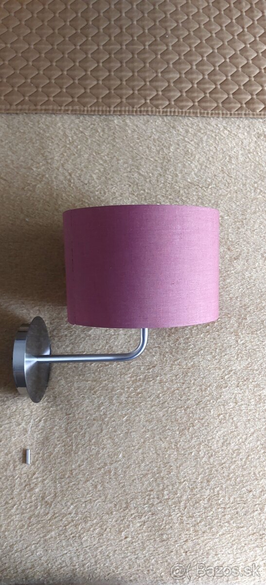 nástenná lampa