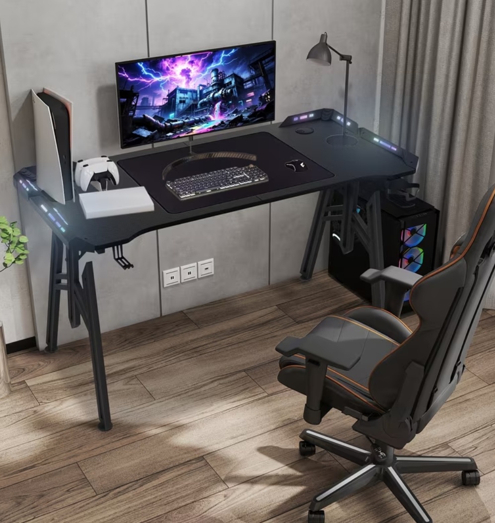 Herný PC stôl s LED