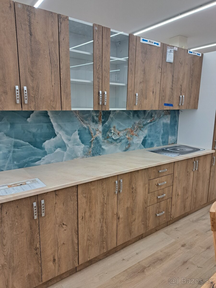 Kuchynska linka Sara Lefkas