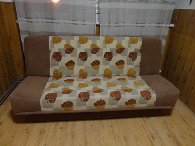 Pohovka rozkladacia