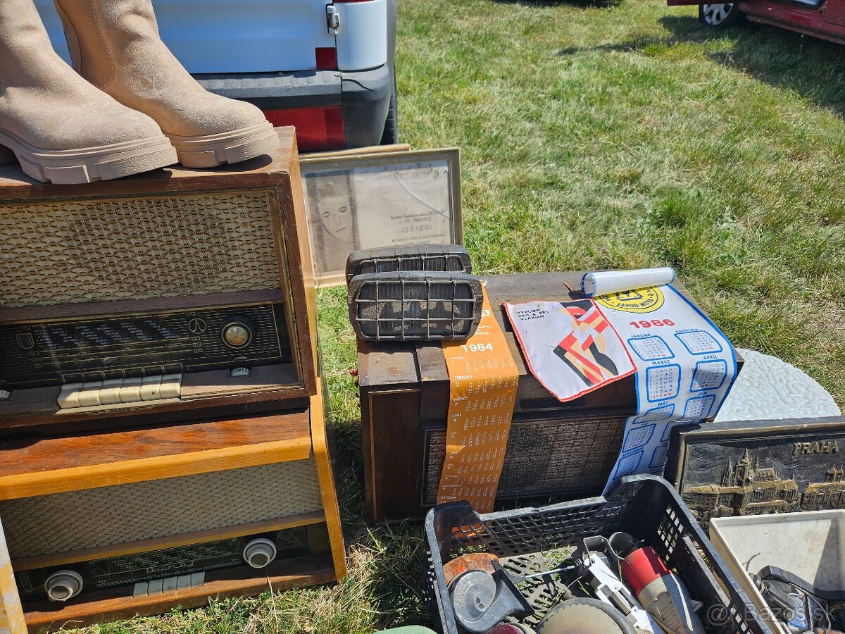 RADIO RETRO