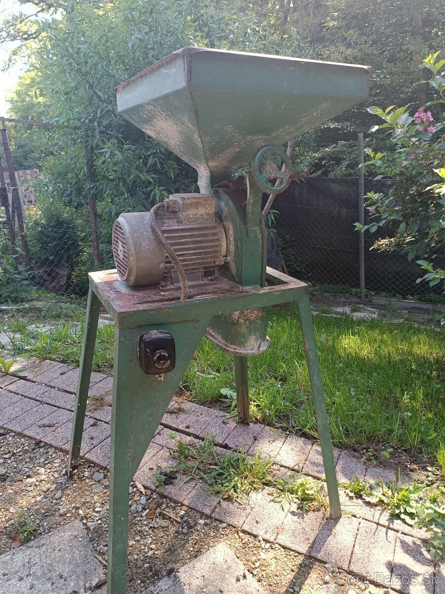 Šrotovník na obilie