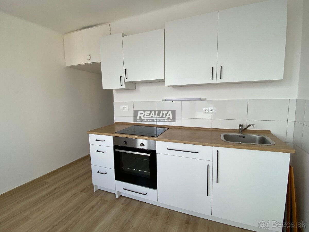 SVETLÝ 2-IZB. BYT, CENTRUM-STARÉ MESTO, BALKÓN